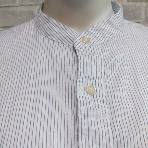 Banana Republic button down shirt lightweight cotton blue white pin stripe sz S - Picture 5 of 10